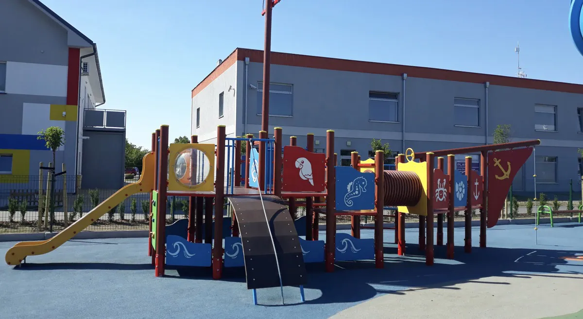 plac zabaw w przedszkolu