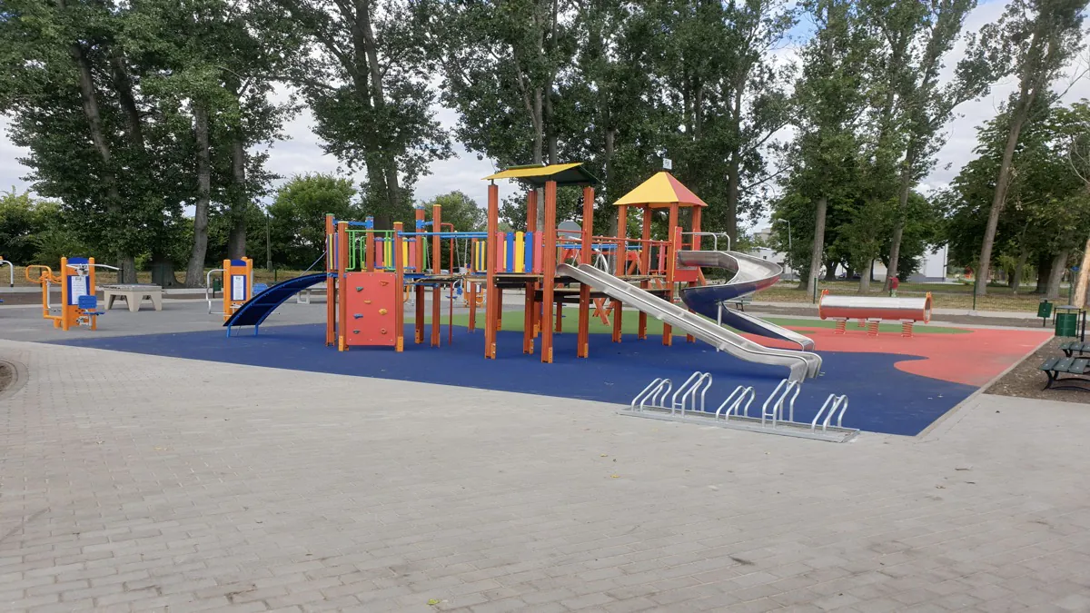 publiczne place zabaw producent